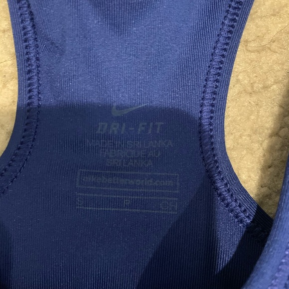 Bundle of 3 Nike sports bras - Picture 7 of 7